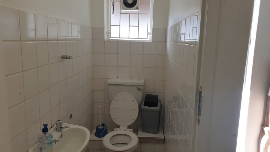 To Let Commercial Property for Rent in Woodstock Western Cape